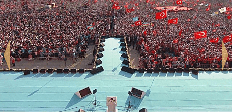 Milyonlarca el, şehitler ve gaziler için duaya kalktı